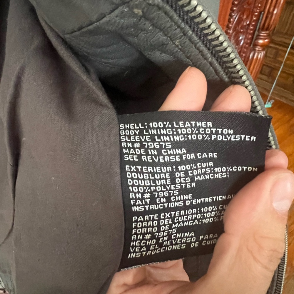 Leather jacket - Picture 4 of 7